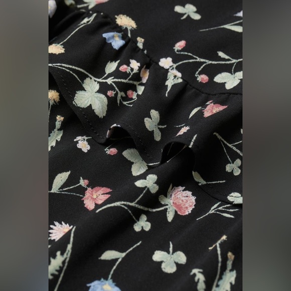 H&M garden floral knee length dress size medium - Picture 2 of 4